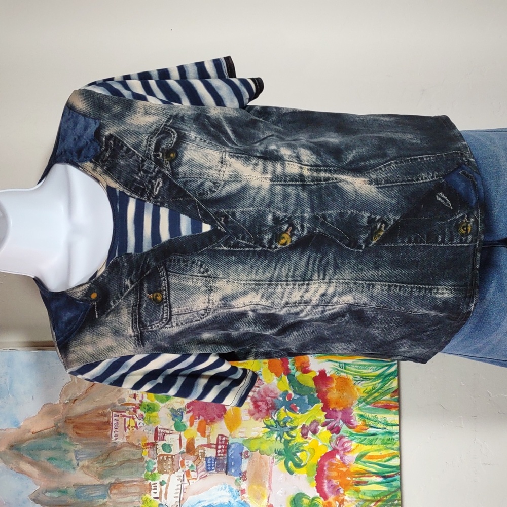Fun Optic Illusion Print Tee Shirt